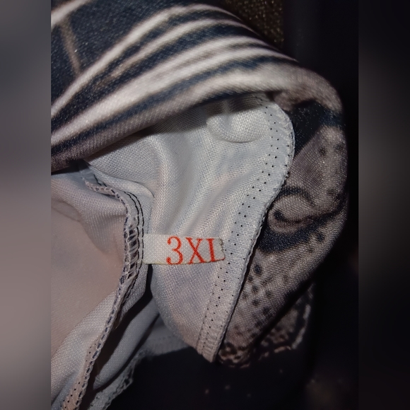 Skull poker hoody - Picture 3 of 12